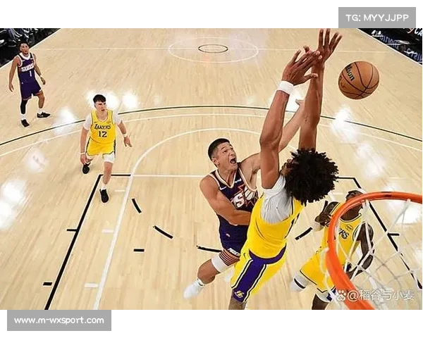 太阳103-81大胜湖人,布克25分钟砍下24分7助攻 太阳103-81大胜湖人,布克25分钟砍下24分7助攻