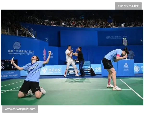 全运会女双决赛：四川队郑雨腿上缠满肌肉贴，坚持战斗引人关注